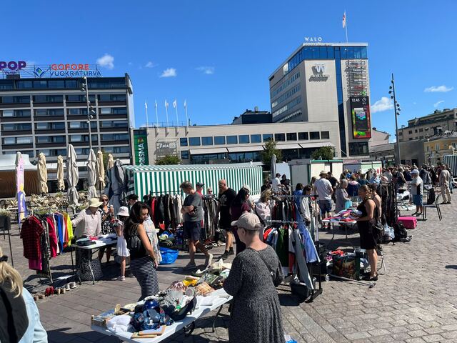 Vilkas kirpputoripäivä Kauppatorilla